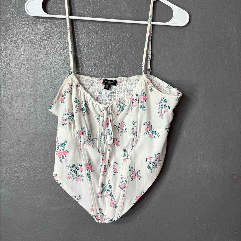 White cropped shirt with flowers